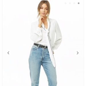 Contrast trim white shirt